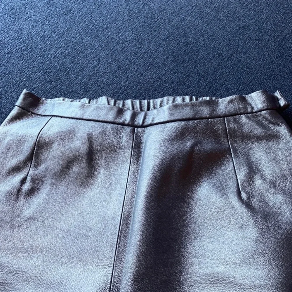 Genuine leather pants size 10- silver - Picture 3 of 7